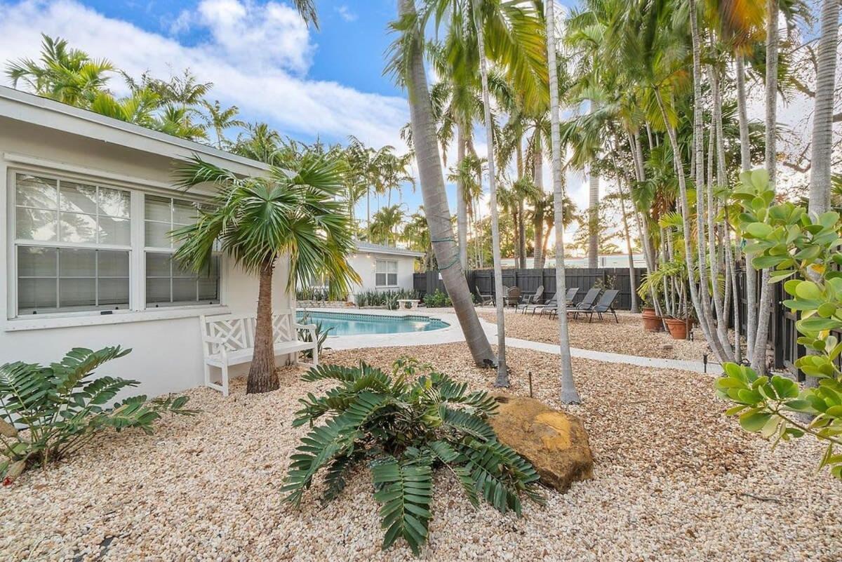 Walk To Las Olas Banyan Room Palm Paradise Inn Fort Lauderdale Exterior photo